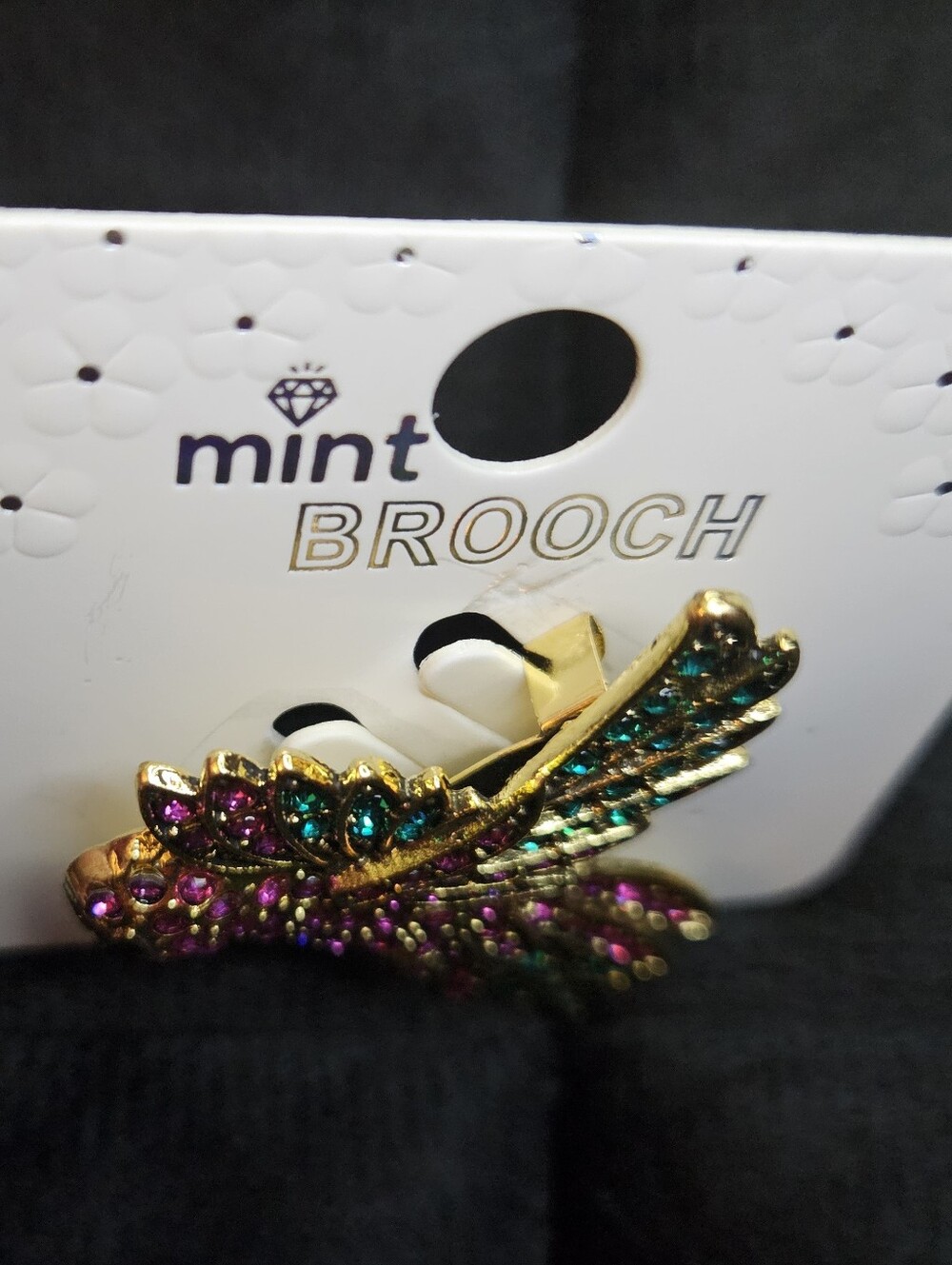 Hummingbird Brooch - Picture 5 of 9